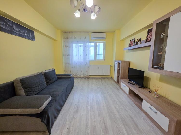 Dristor - Rm Sarat - stradal, Apartament 2 Camere Semidecomandat - 1