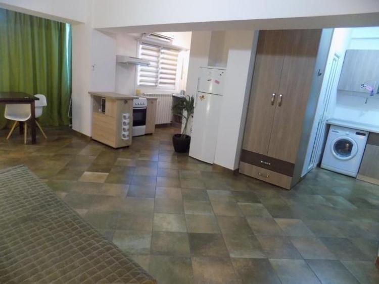 Inchiriere garsoniera Piata 1 Mai - 5