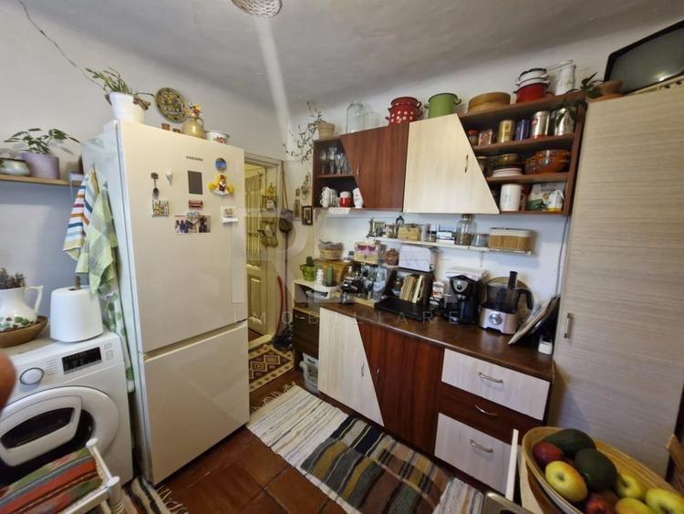 Casa batraneasca cu 3 camere in spatele stadionului Olimpia din Vitan - 11