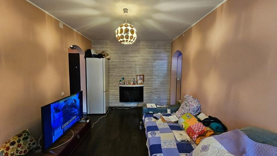 Apartament  cu 2 camere, zona Micro 20 Pret 49.900 Euro - 1