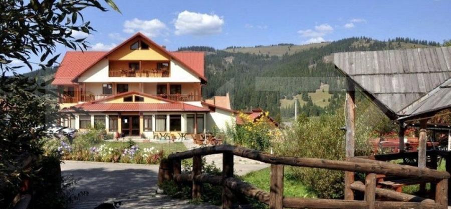 Oferta unica: pensiune ?i teren generos de 16000 mp in - 6