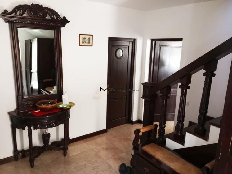 🏡 Proprietate exclusivistă cu 2 case, piscină și sală de fitness - 2