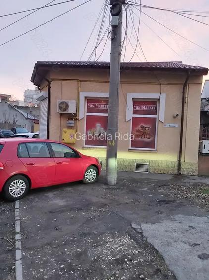 Vand casa cu spatiu comercial,120 mp,central,cu deschidere la 2 strazi