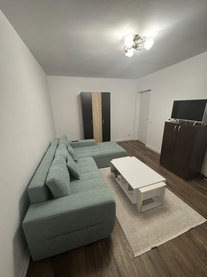 Inchiriez apartament - 2