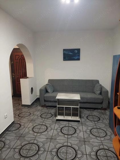 Persoana fizica inchiriez pe termen lung (minim 2 ani) apart. 3 camere decomandate Lapus - 5