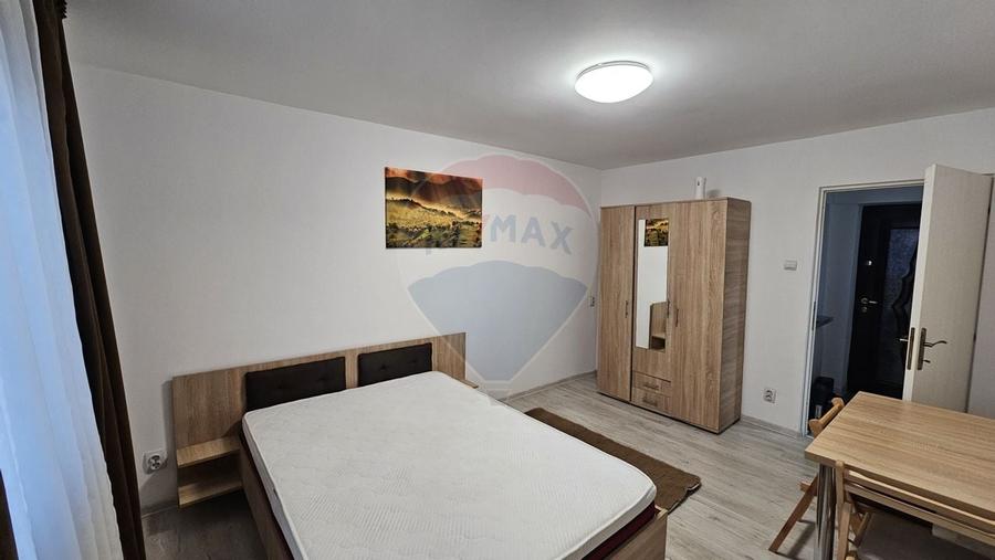 Apartament cu 1 camere de închiriat în zona 1 Mai - 4