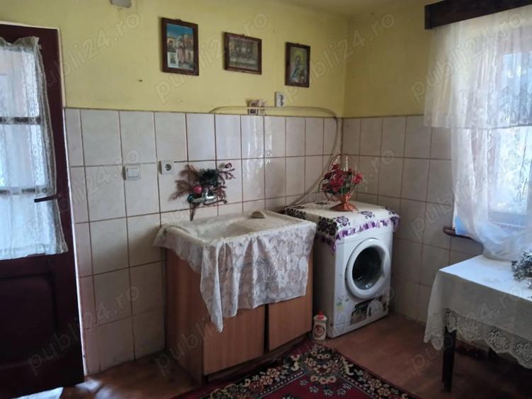 Vand casa in Mihaiesti jud.Hunedoara .Detali la tel. . - 7