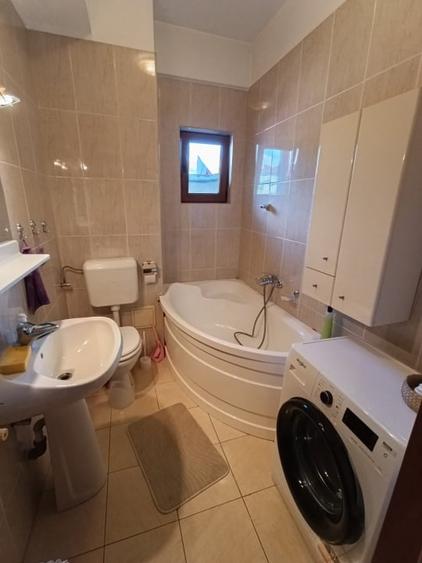 Apartament cu 3 camere decomandat, mobilat în Bucureștii Noi