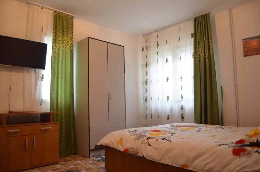 Casa de locuit 5 camere ,mobilata si utilata-Busteni - 2