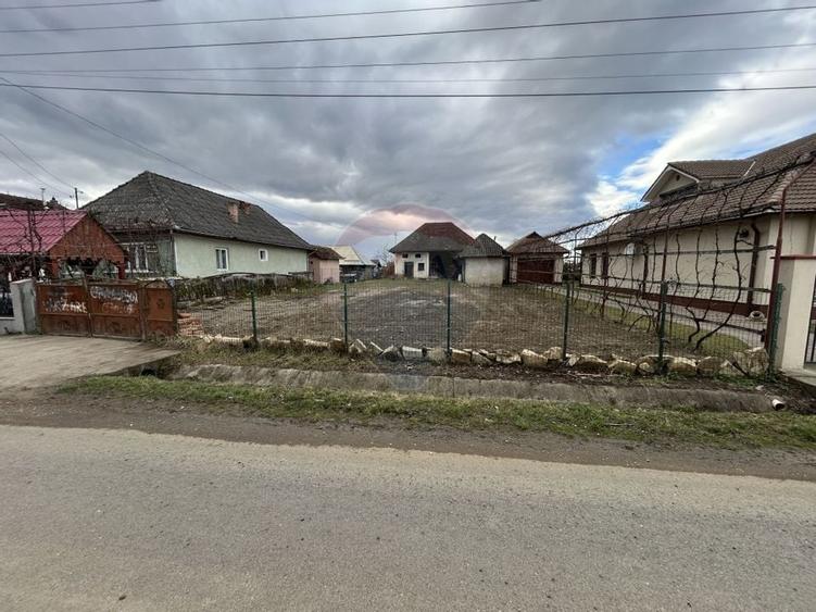 Constructie de caramida cu 3 camere de vânzare in centrul com. Salsig - 6