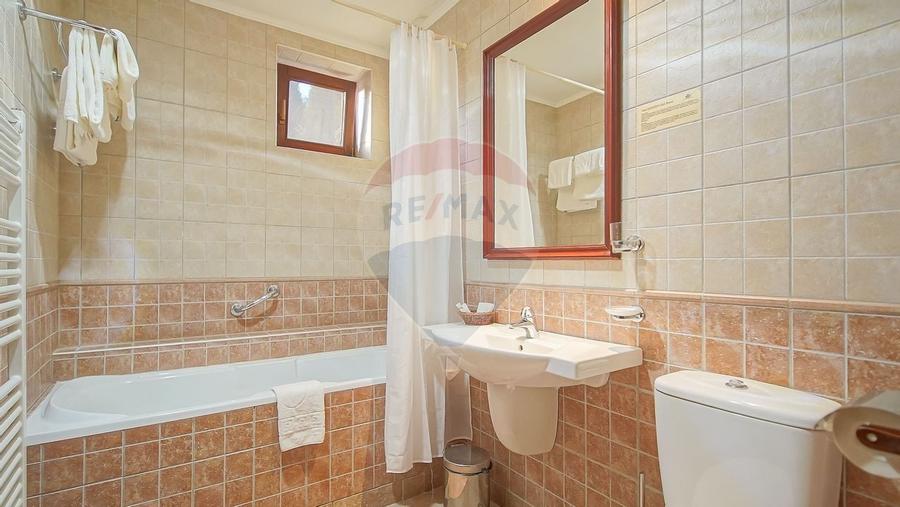 HOTEL,PISCINA SI CORT DE EVENIMENTE | 18080 MP TEREN | GRIVITEI BRASOV - 18