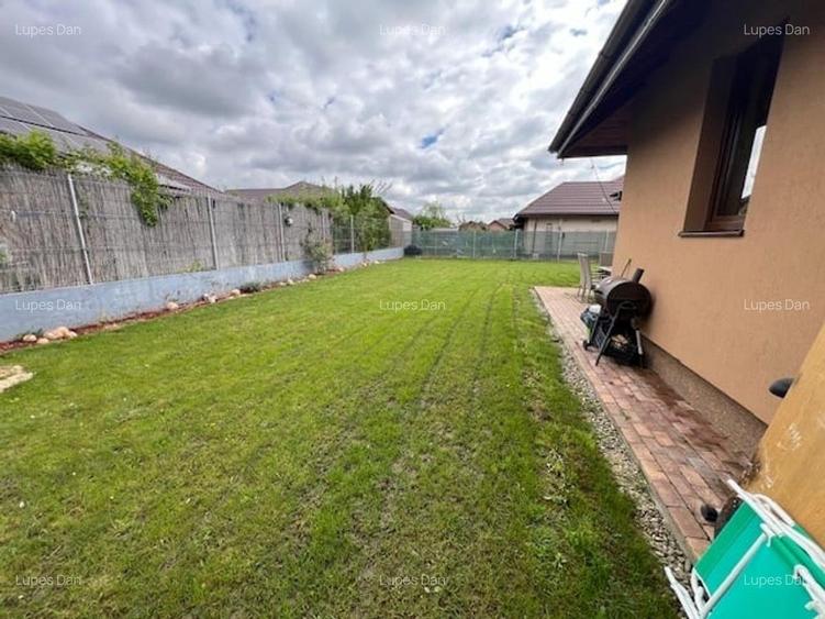 Casă individuală de închiriat – Balotești, cartier privat, 3 dormitoare, 2 bai - 5