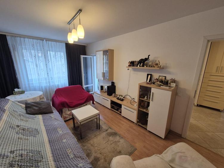 Titan-Fizicienilor 3 camere decomandat - 22