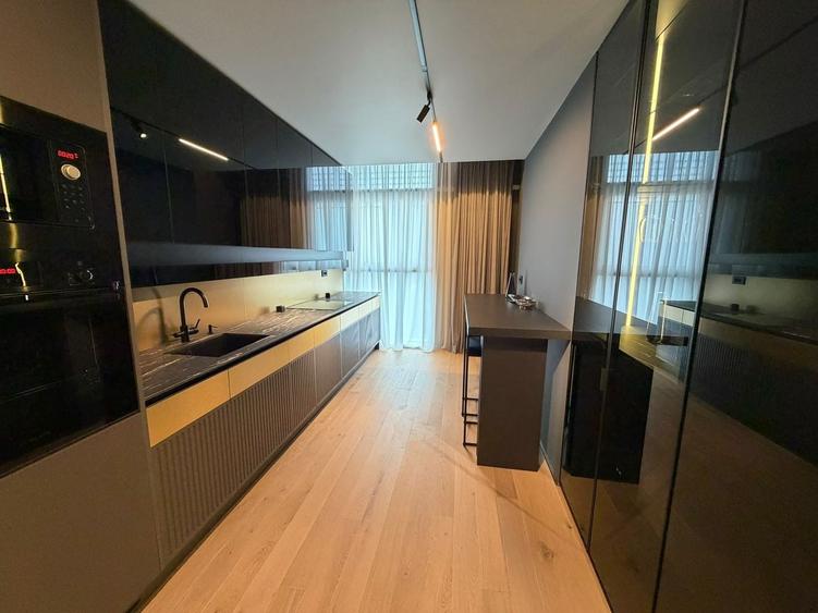 Apartament cu 4 camere în Floreasca