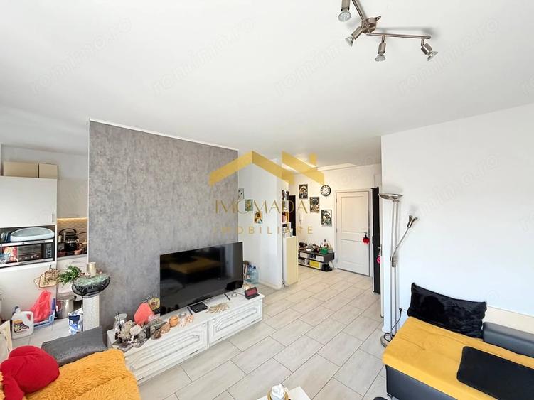 Apartament cu 2 camere decomandat în Giarmata