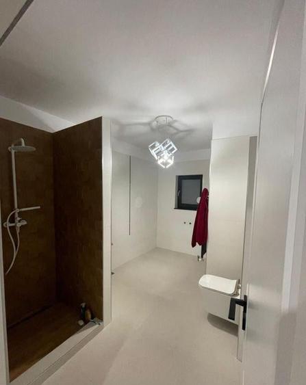 CASA PARTER+ETAJ ,VALU LUI TRAIAN, ZONA CENTRALA - 1