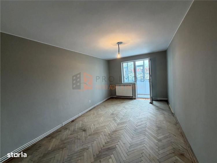Apartament 3 camere cf 2 decomandat Zona Micro 14 - 9