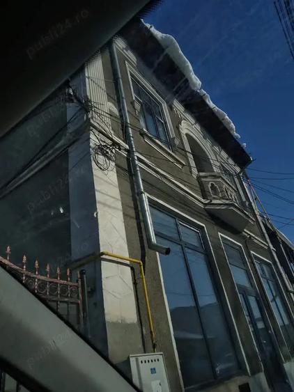 Inchiriez Cladire ( Spatiu Comercial si Casa de Locuit ) - 10