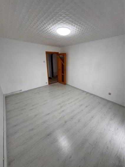 Apartament cu 2 camere ~ zona Micro 14 ~ Conf. 1 decomandat ~ cu imbunatatiri - 8