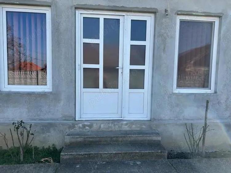 Vindem Casa cu 4 camere in Husasau de Tinca - 2