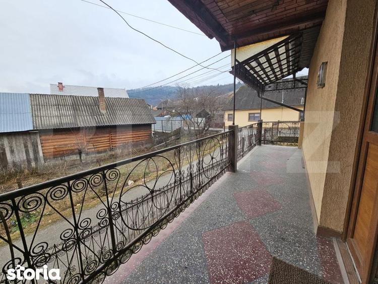 Casa spatioasa cu priveliste spre munte, in Gura Rosiei Rosia Mont - 11
