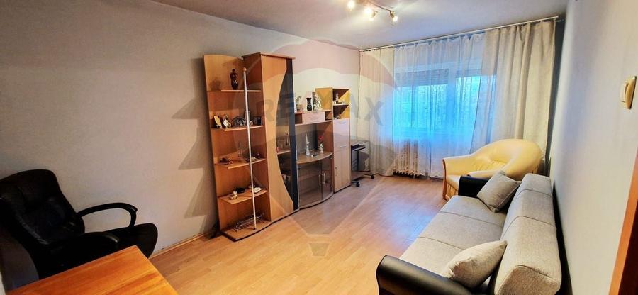 Apartament cu 3 camere de închiriat în zona Aurel Vlaicu - 10