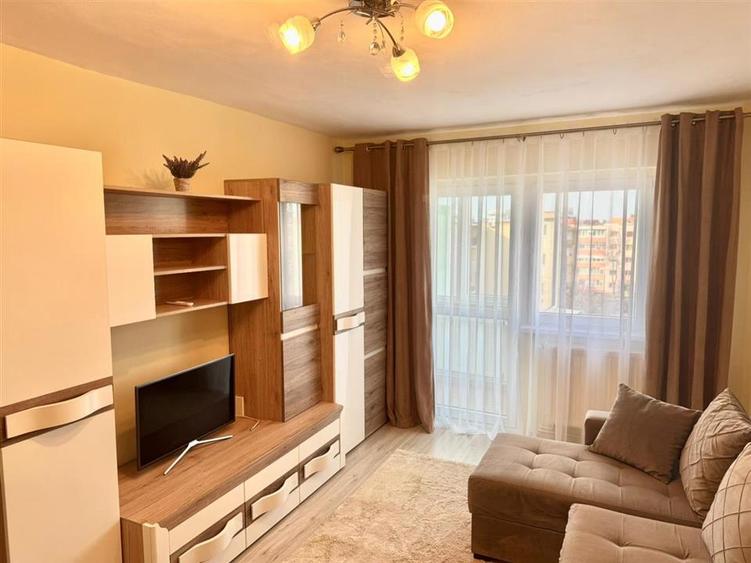 Apartament 2 camere decomandat cu loc de parcare - 1