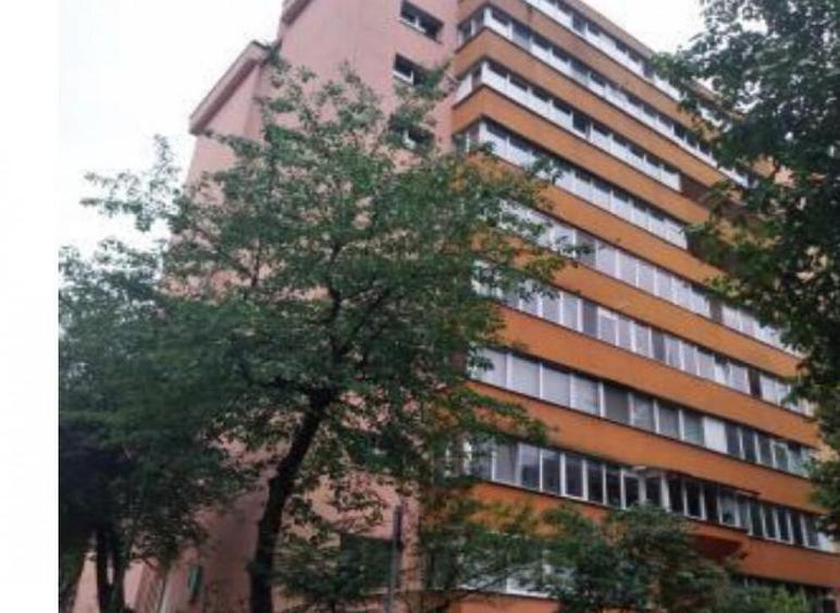 Cota 1/8 apartament 3 camere Brasov, Jud Brasov - 4