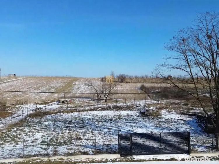 Teren Intravilan 2000 mp Liteni Moara De 0727817187 - 2