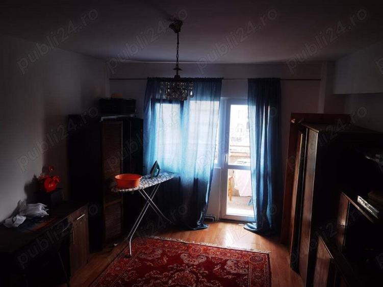 Camera de inchiriat marasti pentru o tanara fata. - 6