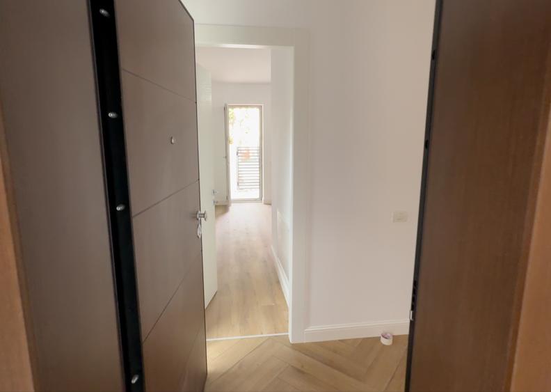 4 camere, confort lux, cu curte proprie - Damaroaia - 2