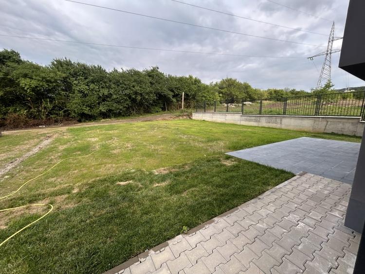 Casa tip duplex semifinisat , 180 mp utili , 400 mp teren zona Faget - 17