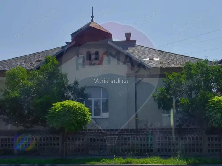 Casa / Vila cu 3 camere de vanzare in zona Ultracentral