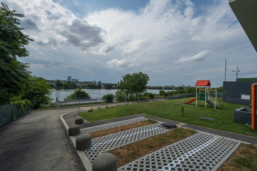 APARTAMENT CU TERASA GENEROASA SI VEDERE UNICA CATRE LAC - 15