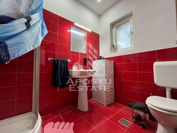 Casa individuala, 6 camere, 3 bai, garaj,acces auto, teren de 411 - 13