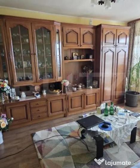 Apartament de vanzare, cu 4 camere, 4 balcoane, 75 mp, zona - 15