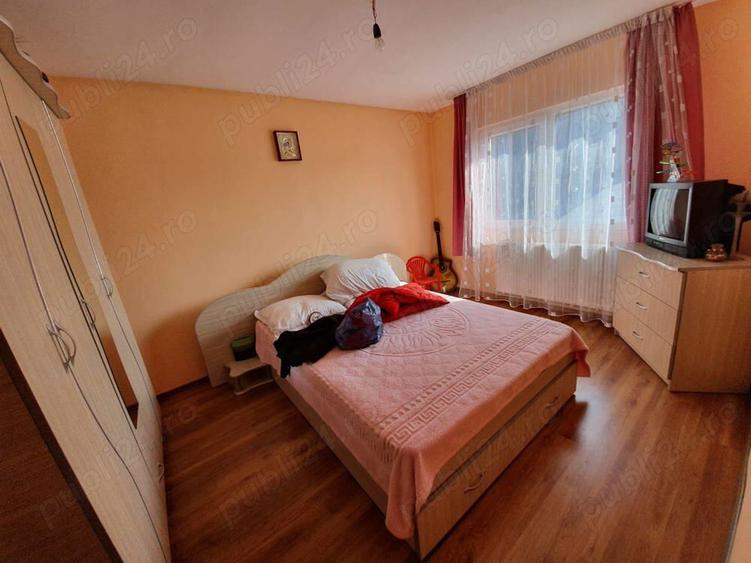 Casă cu 6 camere în Colentina