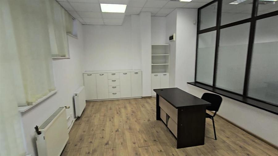Spatiu de Birouri 180 mp Suceava Zona Metro De Vanzare - 9