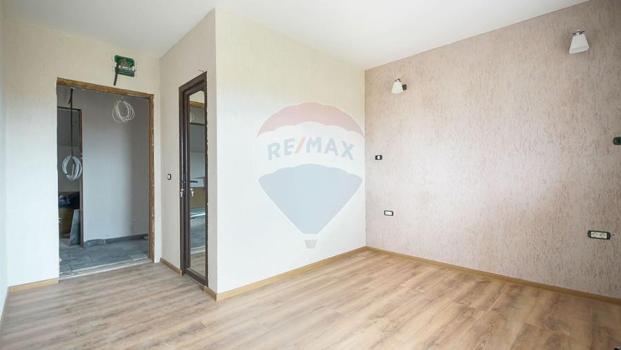 Comision 0%-Cladire versatila 14 camere-Multiple utilizari - 22