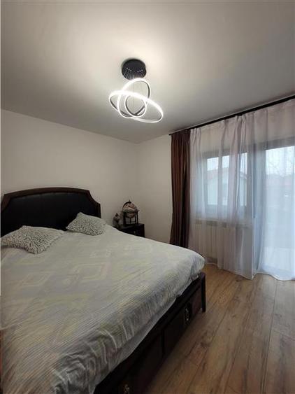Casă individuală cu 4 camere cu Teren 249 Mp în Brătianu