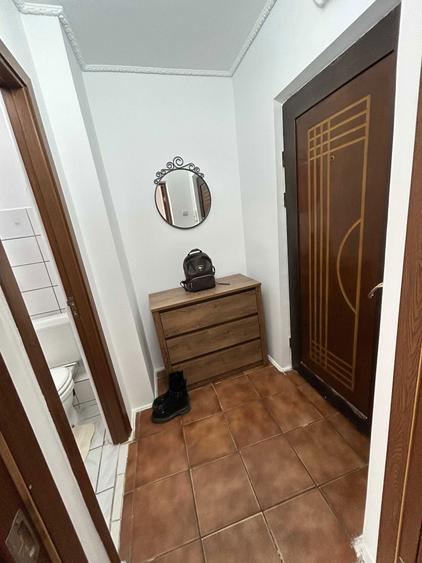 Inchiriez Garsoniera Tractorul - 3