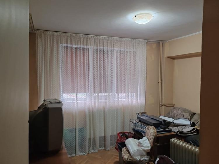 Apartament decomandat cu 2 camere, etaj1/3, Vaslui, Vis-a-vis de Primarie - 3
