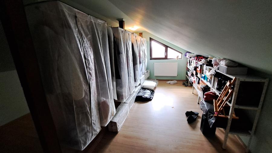 VILA INDIVIDUALA SUPERBA - CU TEREN GENEROS - AMPLASAMENT IDEAL - 57