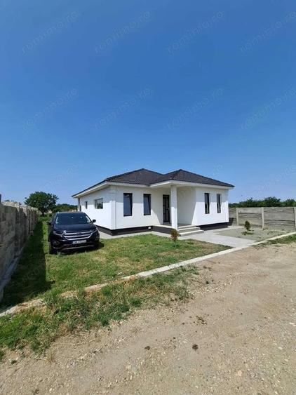 COMISION 0% | Casa Individuala | Comuna Padureni | 4 Camere - 5