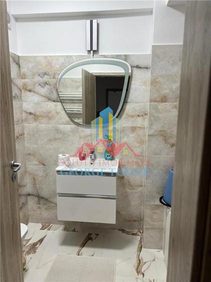 Apartament cu 2 camere decomandat în Păcii