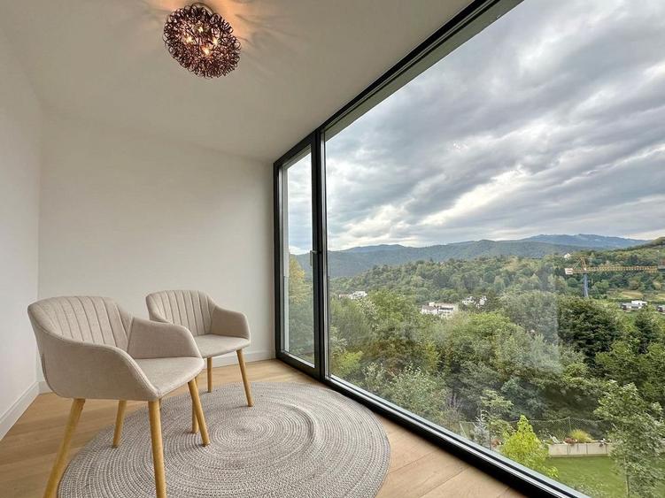 Apartament cu 3 camere decomandat, mobilat în Drumul Poienii