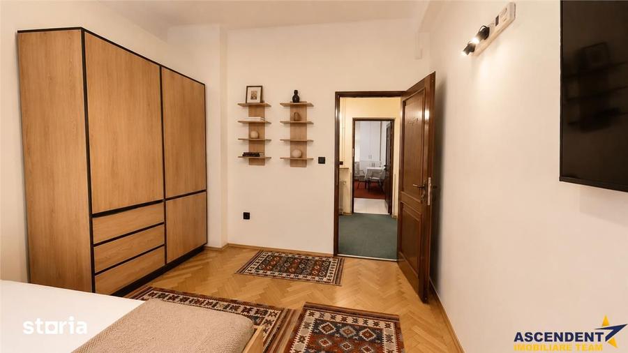Apartament cu 3 camere decomandat în Astra