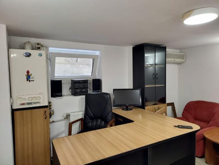 Bd. Unirii – Tribunal  Spatiu Birouri – Avocatura / Notariat 30 mp.   - 3