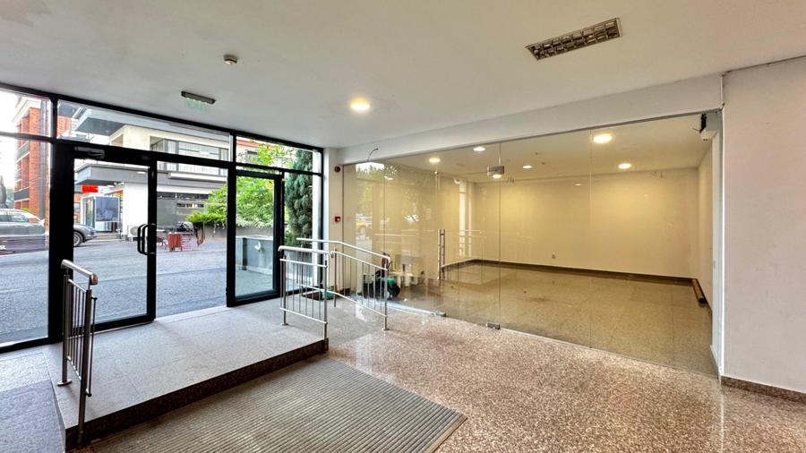 Spațiu comercial, de 32.200000762939 mp, în Barbu Văcărescu