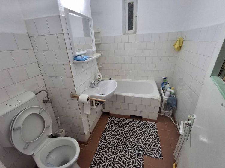 Apartament cu 2 camere decomandat în Gruia